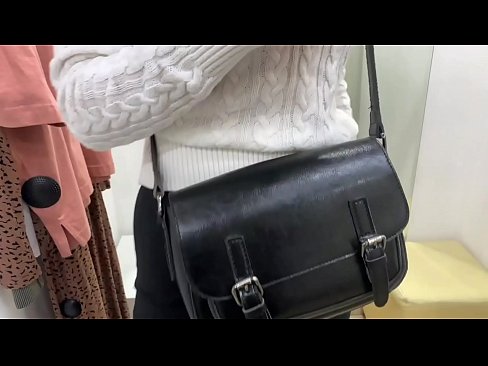 ❤️ Masturbasi umum tina jalang ngora FeralBerry sareng dildo di kamar pas ️❌ porno dina su.punkbass.ru ❌️